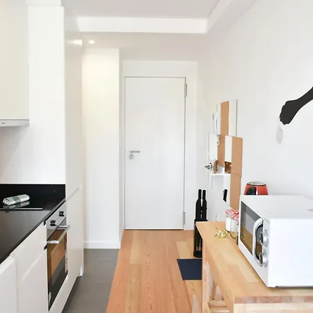 New!central W/ Sunny Terrace - 9 Min Walk Trindade Porto