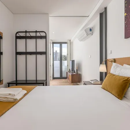 Apartment New!central W/ Sunny Terrace - 9 Min Walk Trindade Porto